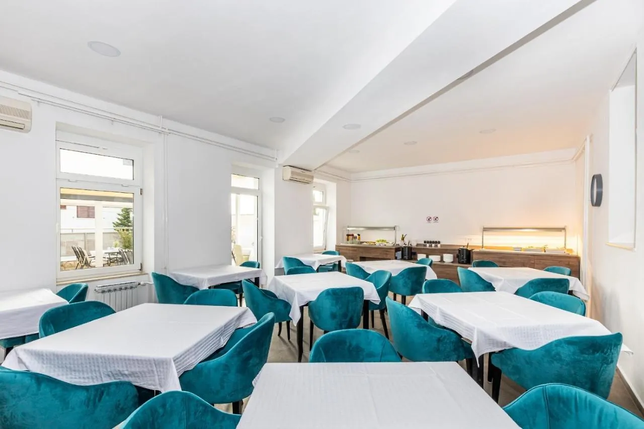 Villa Aurora Crikvenica Hotel